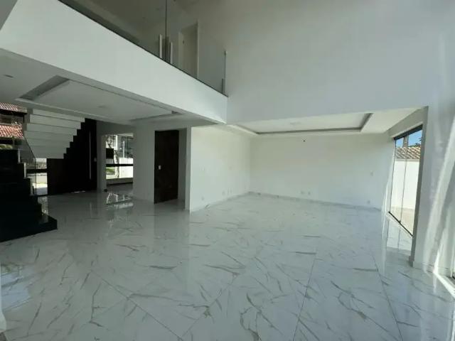Casa / Sobrado para Venda em Juiz de Fora/MG Novo Horizonte 4 Quartos