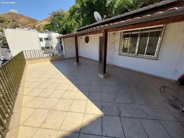 Casa / Sobrado para Venda em Juiz de Fora/MG Paineiras 4 Quartos