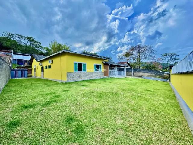 Casa / Sobrado para Venda em Juiz de Fora/MG Parque Jardim da Serra 3 Quartos
