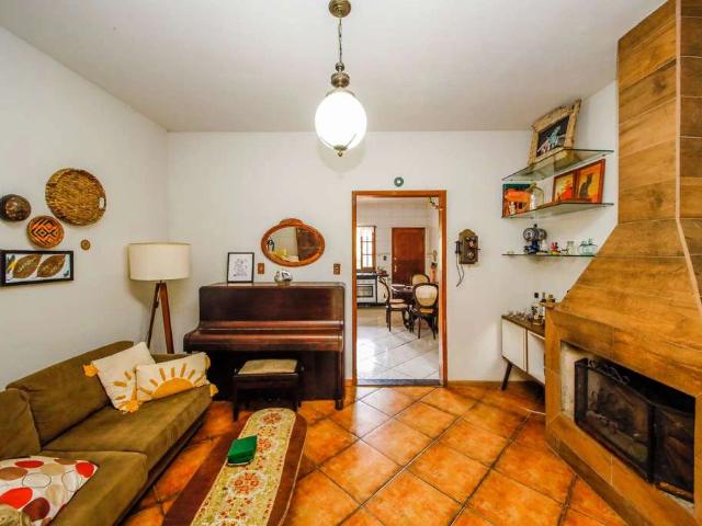 Casa / Sobrado para Venda em Juiz de Fora/MG Parque Jardim da Serra 3 Quartos