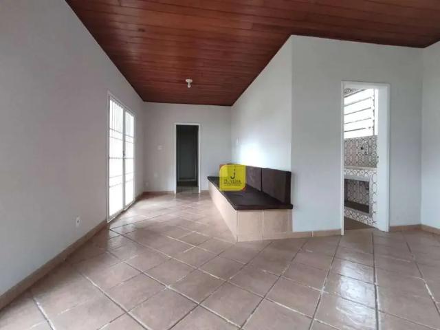 Casa / Sobrado para Venda em Juiz de Fora/MG Parque Jardim da Serra 3 Quartos