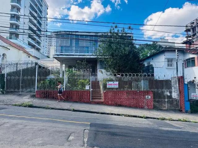 Casa / Sobrado para Venda em Juiz de Fora/MG Passos 6 Quartos