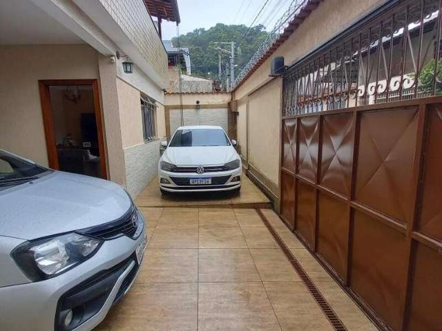 Casa / Sobrado para Venda em Juiz de Fora/MG Progresso 4 Quartos