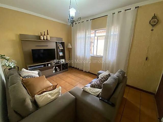 Casa / Sobrado para Venda em Juiz de Fora/MG Santa Paula 4 Quartos