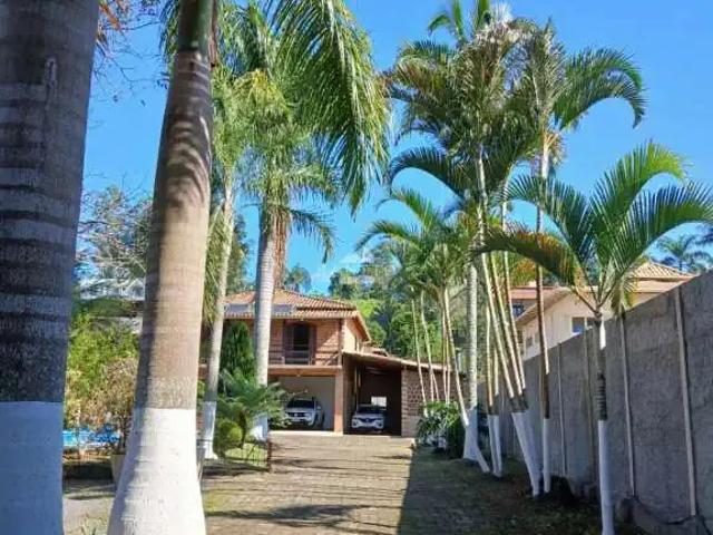 Casa / Sobrado para Venda em Juiz de Fora/MG Previdenciários 4 Quartos