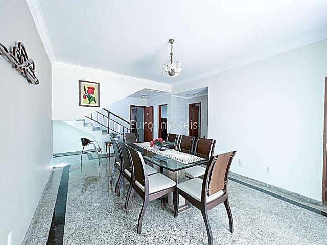 Casa / Sobrado para Venda em Juiz de Fora/MG Quintas das Avenidas 4 Quartos