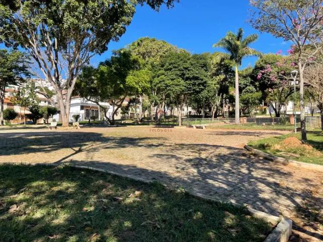 Casa / Sobrado para Venda em Juiz de Fora/MG Quintas das Avenidas 4 Quartos