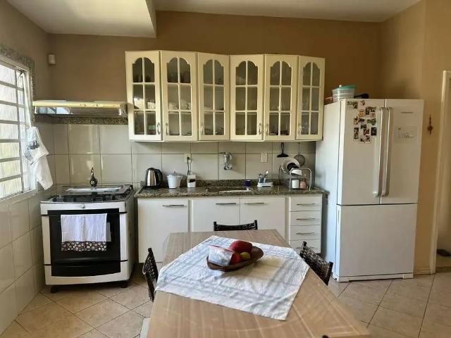 Casa / Sobrado para Venda em Juiz de Fora/MG Quintas das Avenidas 3 Quartos