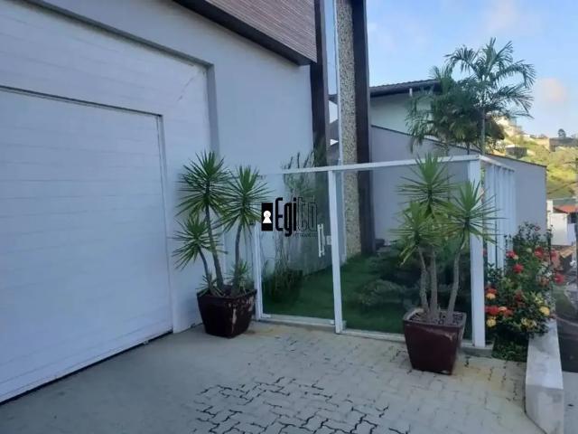 Casa / Sobrado para Venda em Juiz de Fora/MG Quintas das Avenidas 3 Quartos