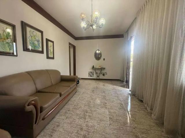 Casa / Sobrado para Venda em Juiz de Fora/MG São Bernardo 4 Quartos