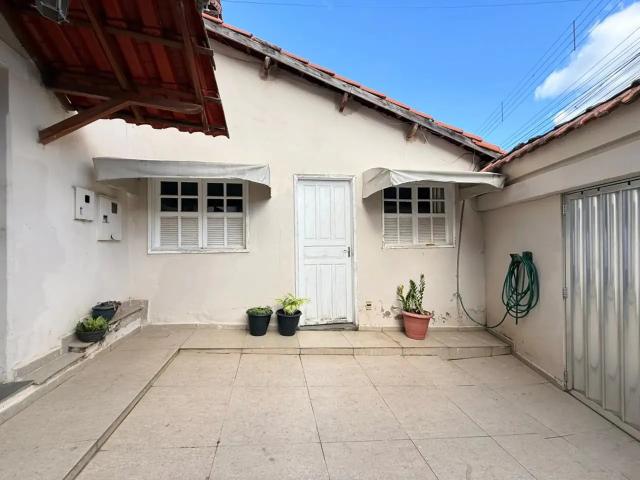 Casa / Sobrado para Venda em Juiz de Fora/MG São Bernardo 4 Quartos