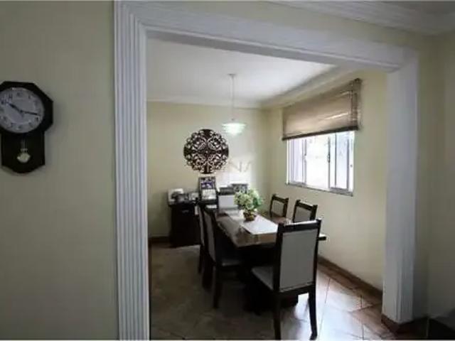 Casa / Sobrado para Venda em Juiz de Fora/MG São Mateus 4 Quartos