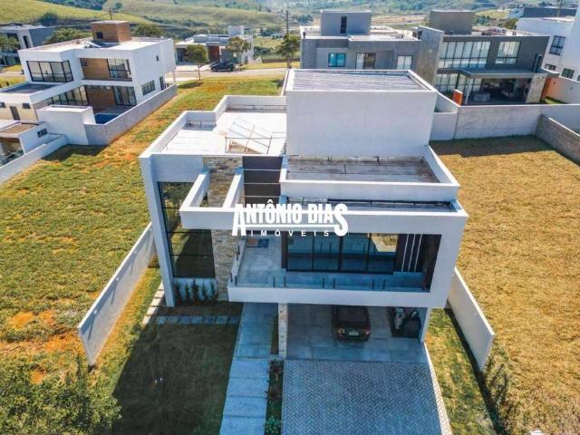 Casa / Sobrado para Venda em Juiz de Fora/MG São Pedro 3 Quartos