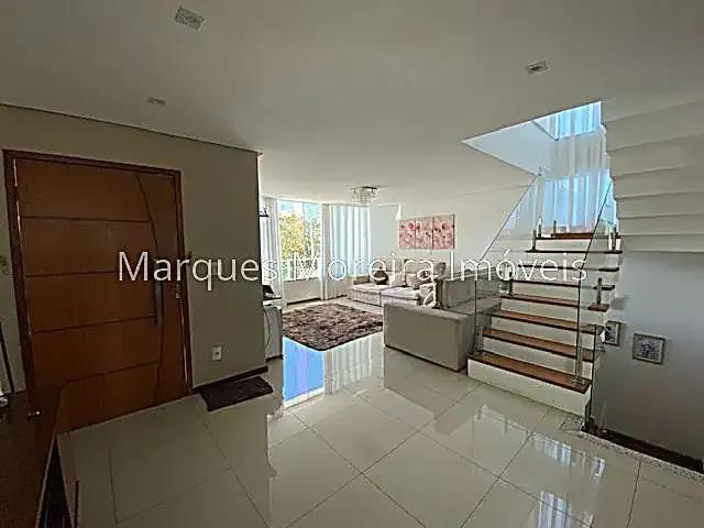 Casa / Sobrado para Venda em Juiz de Fora/MG São Pedro 4 Quartos