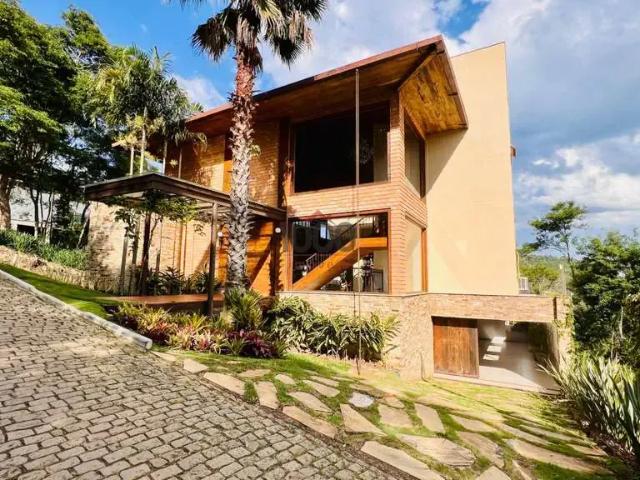 Casa / Sobrado para Venda em Juiz de Fora/MG São Pedro 5 Quartos