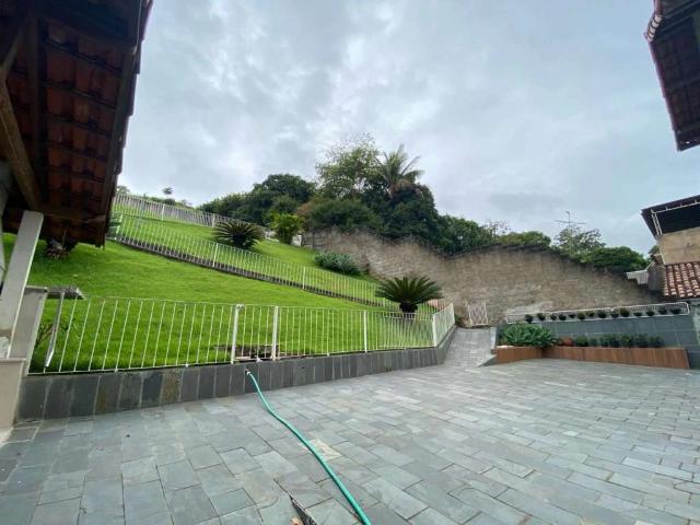 Casa / Sobrado para Venda em Juiz de Fora/MG Santa Terezinha 4 Quartos