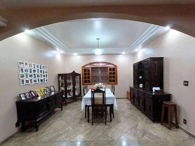 Casa / Sobrado para Venda em Juiz de Fora/MG Santa Terezinha 5 Quartos