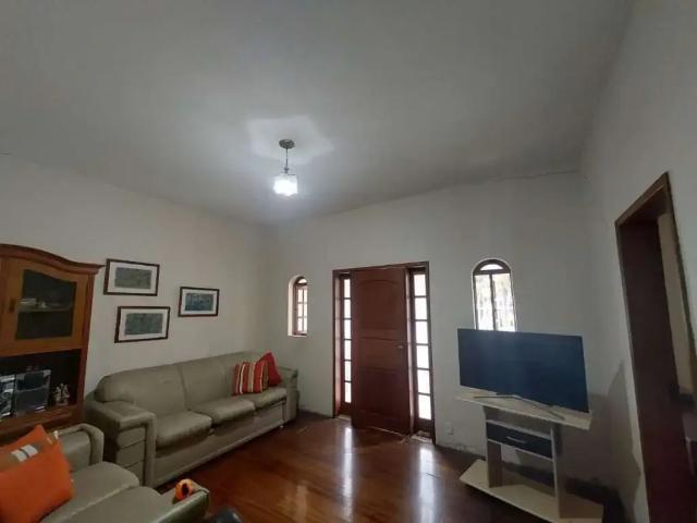 Casa / Sobrado para Venda em Juiz de Fora/MG Santa Catarina 4 Quartos