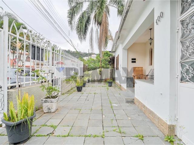 Casa / Sobrado para Venda em Juiz de Fora/MG Santa Catarina 4 Quartos