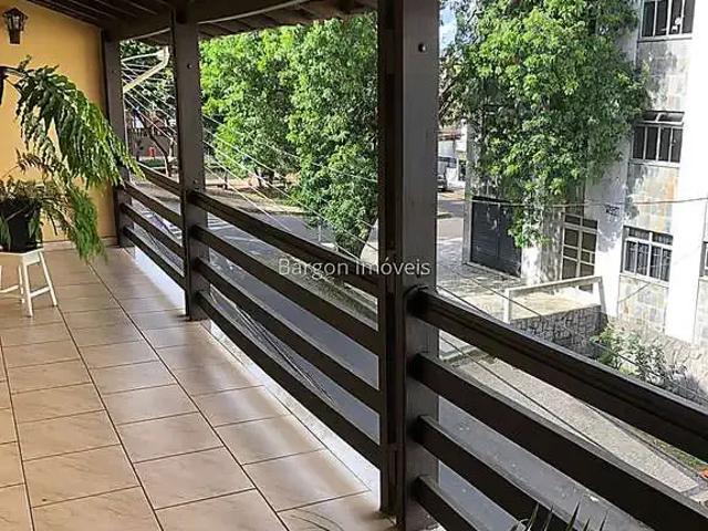 Casa / Sobrado para Venda em Juiz de Fora/MG Santa Catarina 6 Quartos