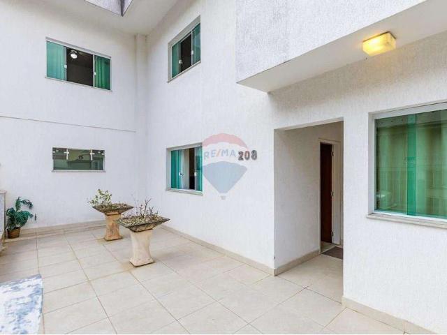 Casa / Sobrado para Venda em Juiz de Fora/MG Santa Helena 7 Quartos