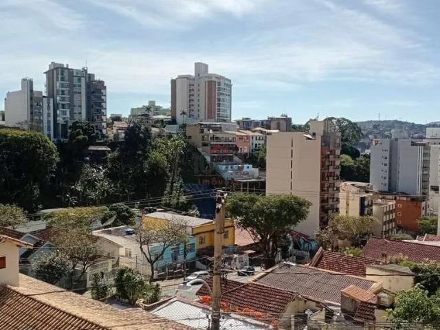 Casa / Sobrado para Venda em Juiz de Fora/MG Santa Helena 4 Quartos