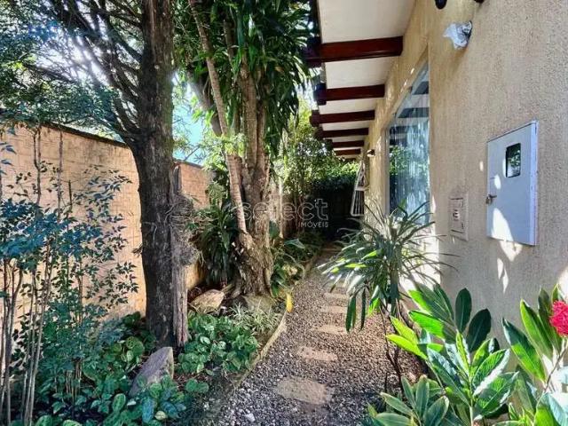 Casa / Sobrado para Venda em Juiz de Fora/MG Santa Helena 4 Quartos