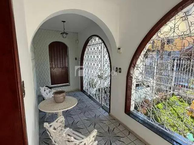 Casa / Sobrado para Venda em Juiz de Fora/MG Santa Helena 5 Quartos