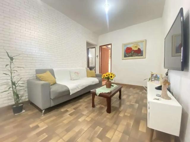 Casa / Sobrado para Venda em Juiz de Fora/MG Santa Luzia 3 Quartos