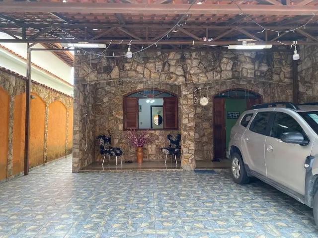 Casa / Sobrado para Venda em Juiz de Fora/MG Santa Maria 3 Quartos