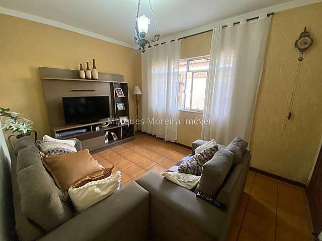 Casa / Sobrado para Venda em Juiz de Fora/MG Santa Paula 4 Quartos