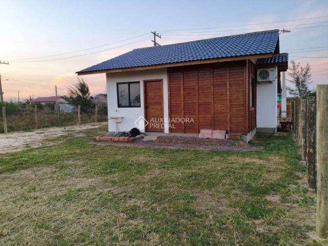 Casa / Sobrado para Venda em Laguna/SC Balneário Praia do Sol 2 Quartos
