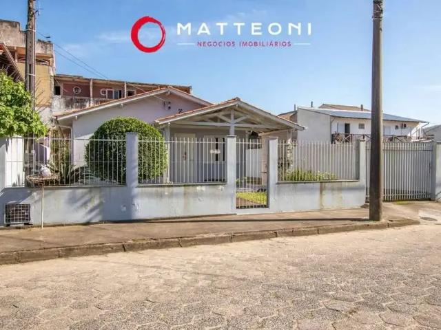 Casa / Sobrado para Venda em Laguna/SC Mar Grosso 3 Quartos