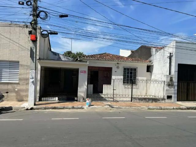 Casa / Sobrado para Venda em Lagarto/SE Centro 5 Quartos