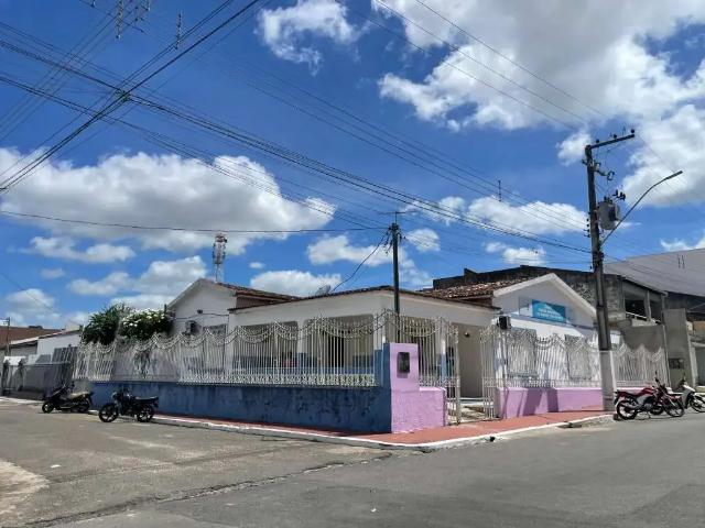 Casa / Sobrado para Venda em Lagarto/SE Centro 6 Quartos