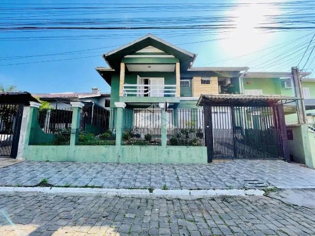 Casa / Sobrado para Venda em Lajeado/RS Montanha 4 Quartos