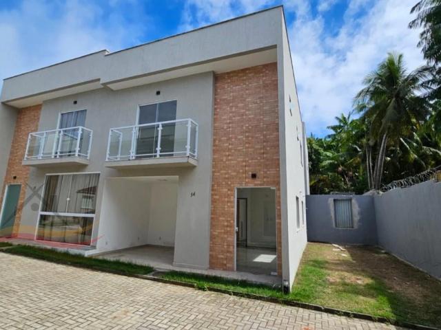 Casa / Sobrado para Venda em Lauro de Freitas/BA Caixa D'Água 4 Quartos