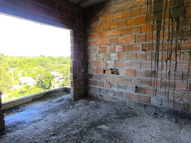 Casa / Sobrado para Venda em Lauro de Freitas/BA Caixa D'Água 4 Quartos