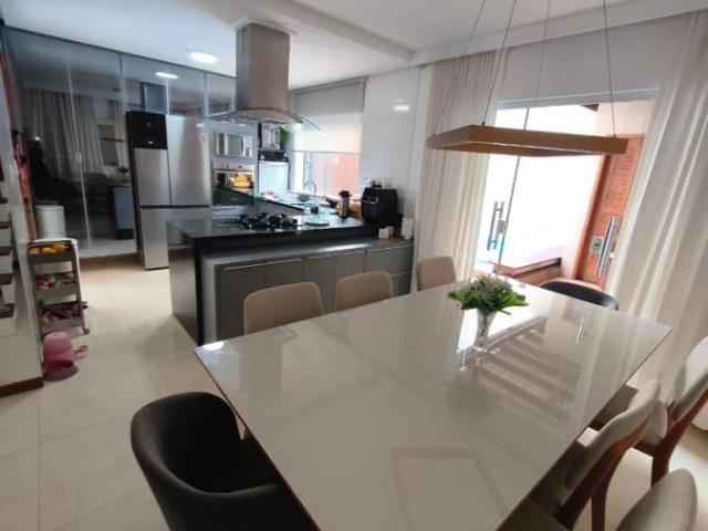 Casa / Sobrado para Venda em Lauro de Freitas/BA Caji 4 Quartos