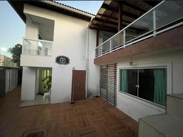 Casa / Sobrado para Venda em Lauro de Freitas/BA Centro 3 Quartos