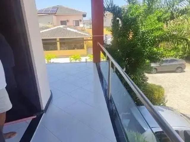 Casa / Sobrado para Venda em Lauro de Freitas/BA Centro 3 Quartos