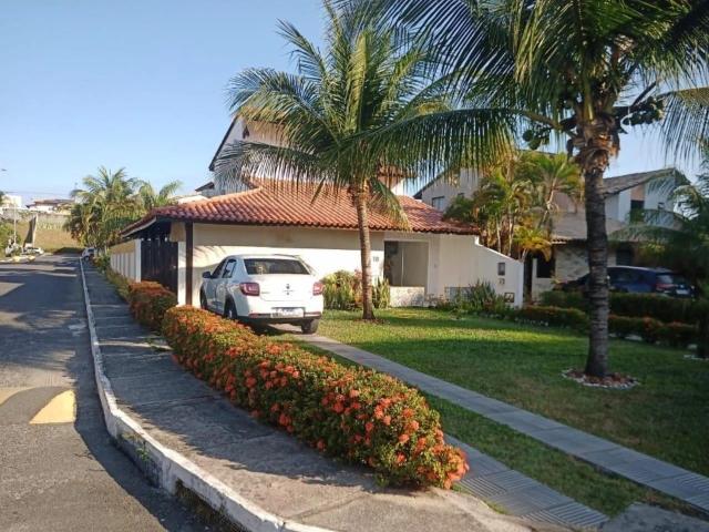 Casa / Sobrado para Venda em Lauro de Freitas/BA Centro 5 Quartos