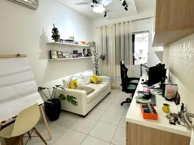 Casa / Sobrado para Venda em Lauro de Freitas/BA Buraquinho 4 Quartos