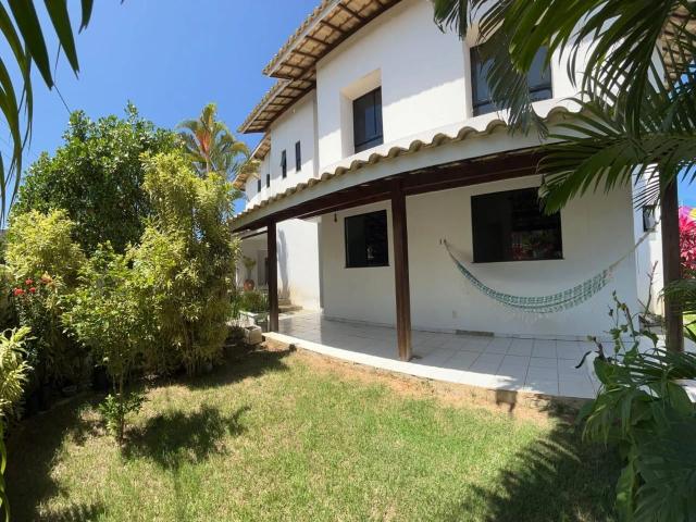 Casa / Sobrado para Venda em Lauro de Freitas/BA Buraquinho 4 Quartos