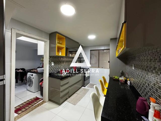 Casa / Sobrado para Venda em Lauro de Freitas/BA Buraquinho 4 Quartos