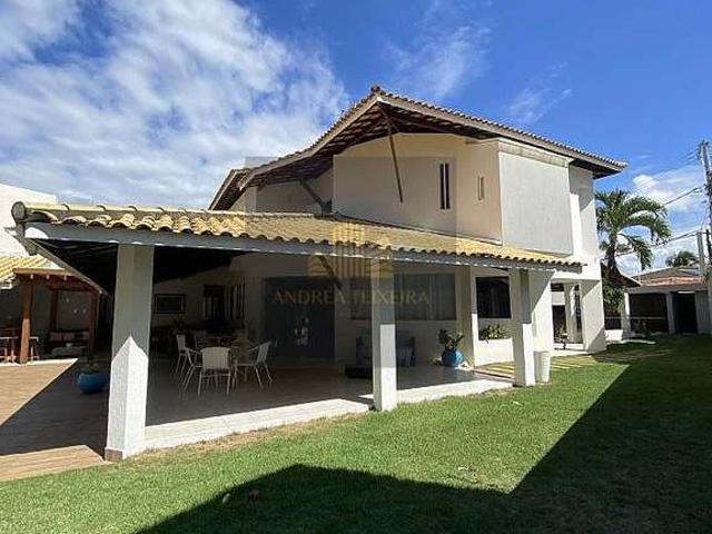Casa / Sobrado para Venda em Lauro de Freitas/BA Buraquinho 4 Quartos