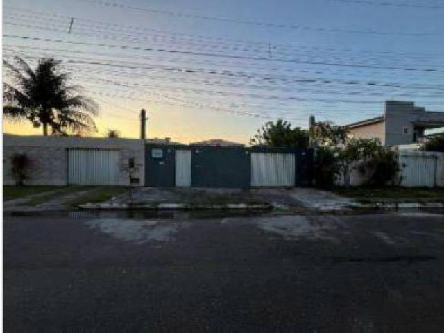 Casa / Sobrado para Venda em Lauro de Freitas/BA Buraquinho 4 Quartos