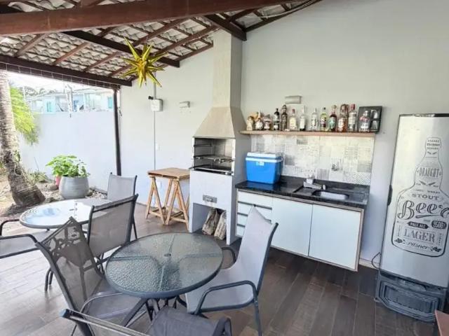 Casa / Sobrado para Venda em Lauro de Freitas/BA Buraquinho 4 Quartos