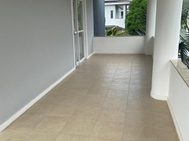 Casa / Sobrado para Venda em Lauro de Freitas/BA Buraquinho 4 Quartos