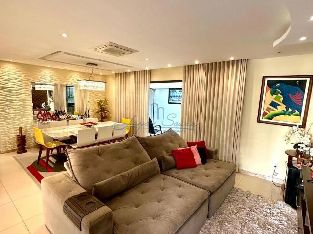 Casa / Sobrado para Venda em Lauro de Freitas/BA Buraquinho 4 Quartos